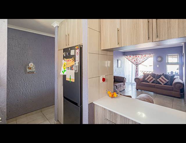 3 BEDROOM APARTMENT FOR SALE IN WINCHESTER HILLS